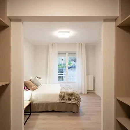 Daire Close To The & Parking