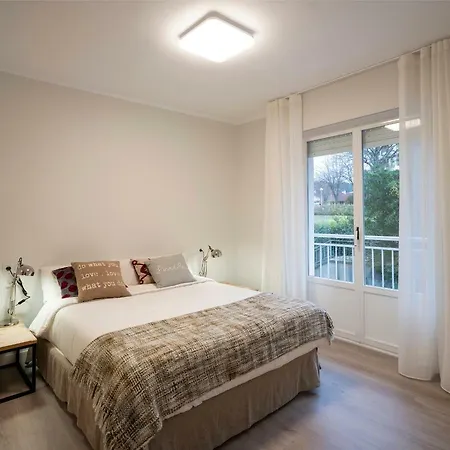 Close To The & Parking Gorliz