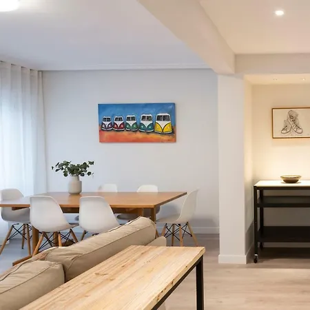 Close To The & Parking Appartement